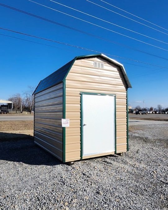 8X12 Barn – Saddle Tan & Ivy Green (#B289)